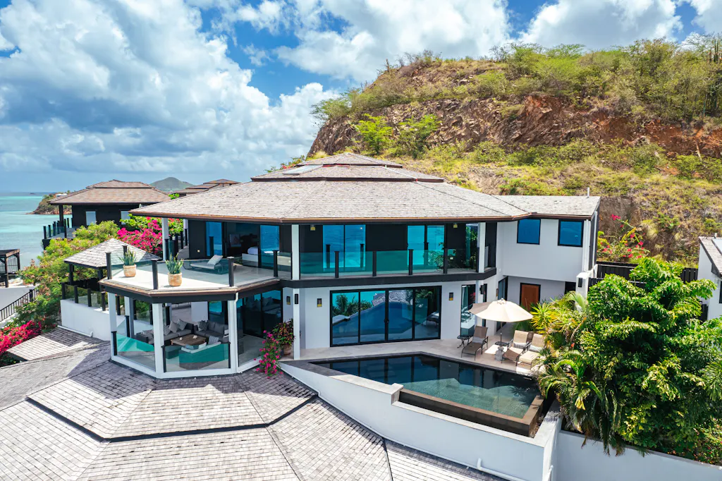 Property Details - Contemporary & Elegant Antigua Apartment Offering ...