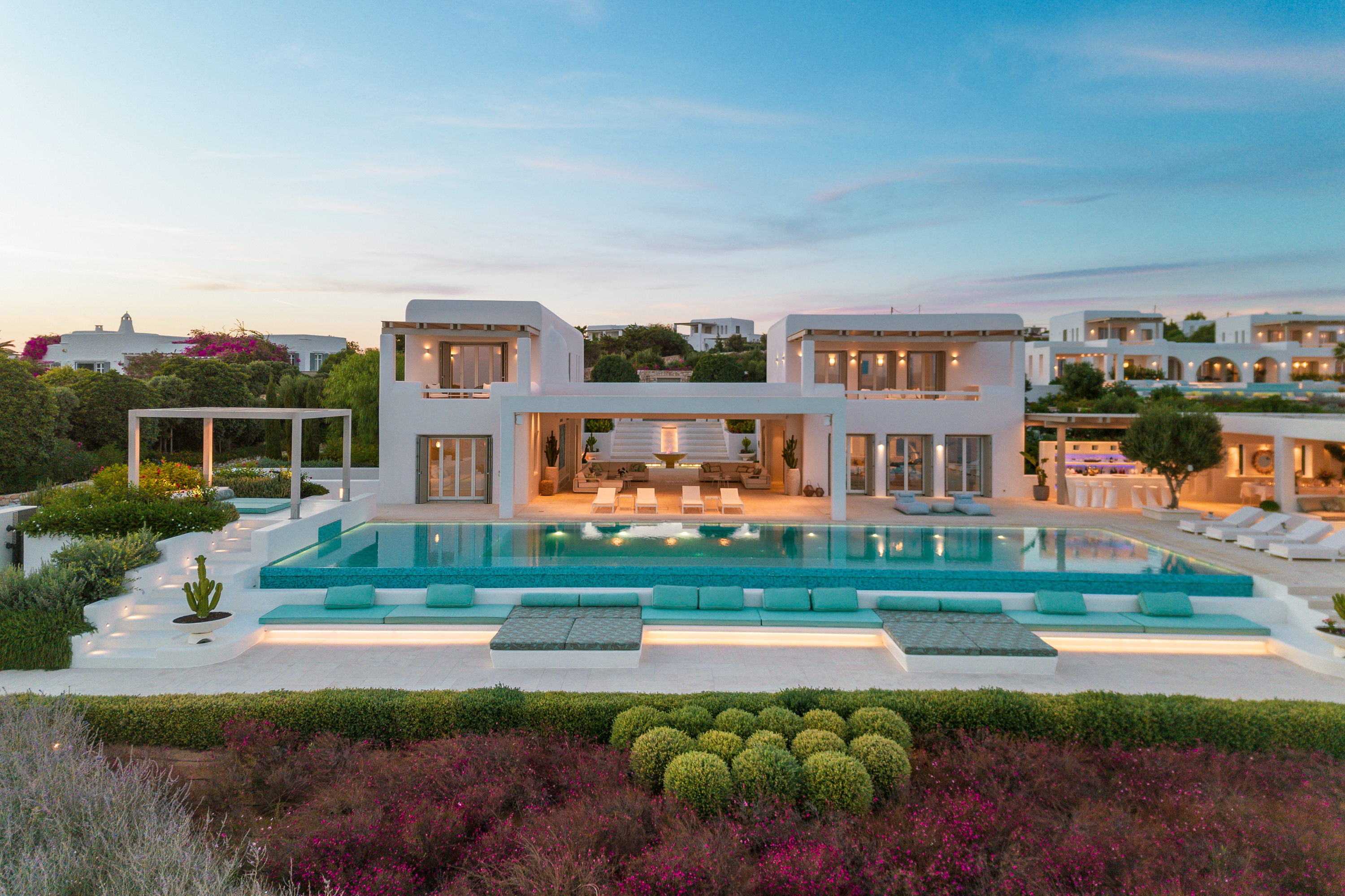 Property Details - Exquisite Private Oasis with Infinity Pool ...