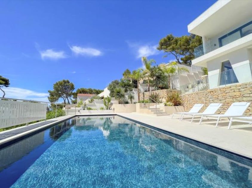 Property Details Contemporary Waterfront Villa with Beautiful Ocean