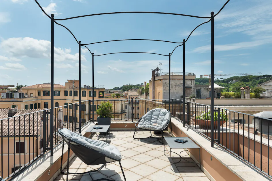Property Details Fabulous Penthouse Apartment with Roof Terrace